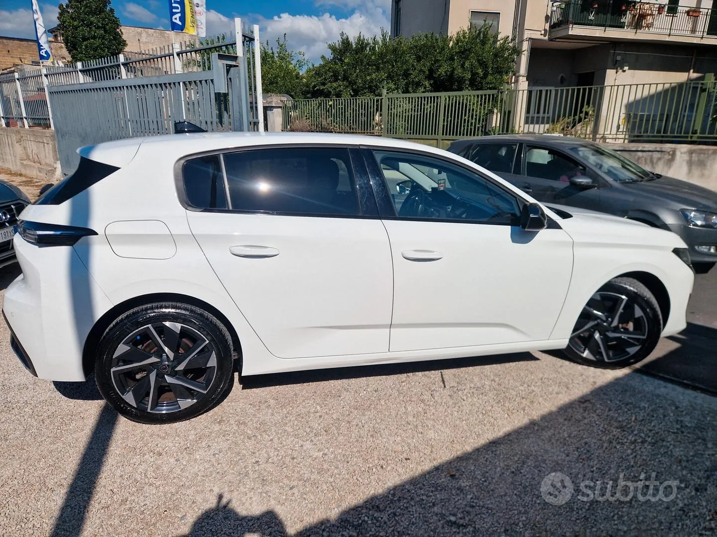 Peugeot 308 2022 photo 3