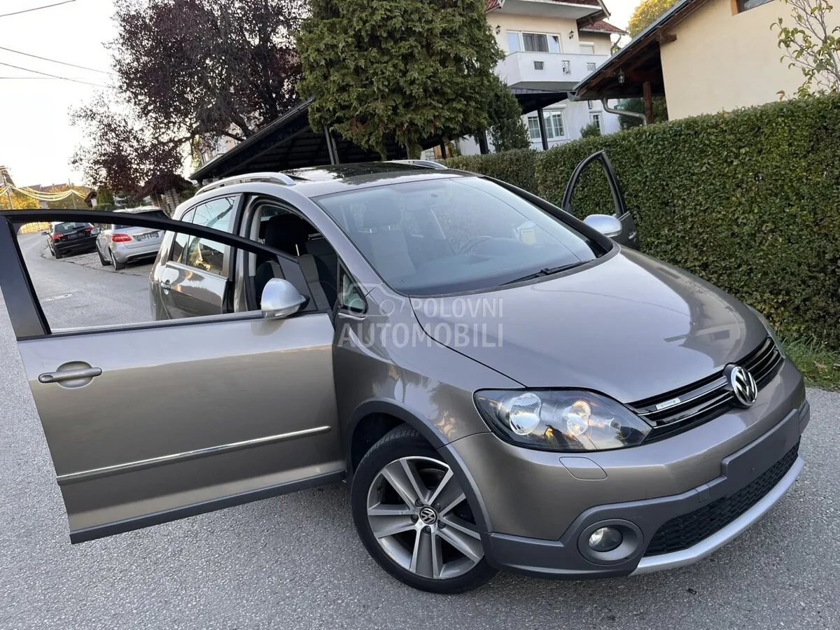 Volkswagen Golf 6 2012 photo 2