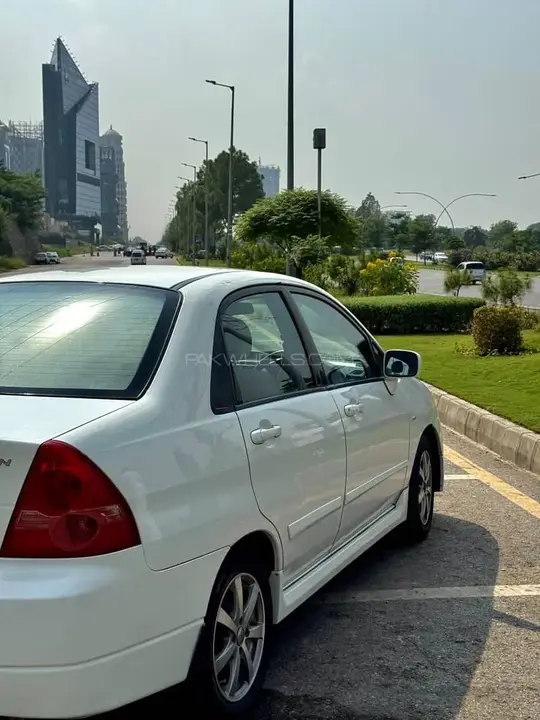 Suzuki Liana
