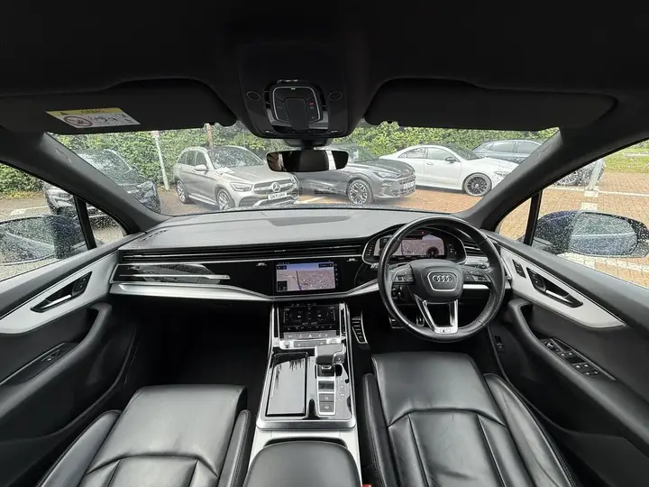 Audi Q7 2022 photo 3