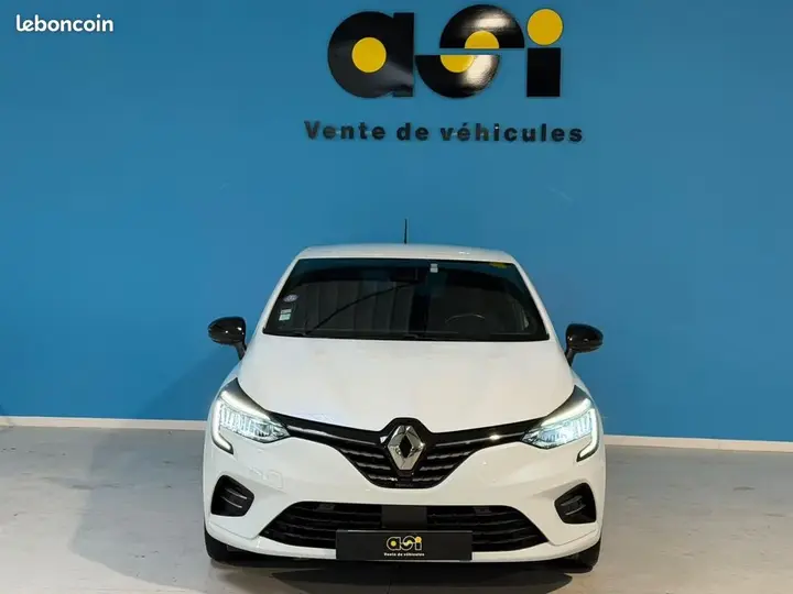 Renault Clio 2021 photo 2