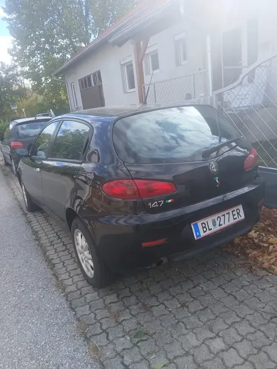 Alfa Romeo 147 2008 photo 2