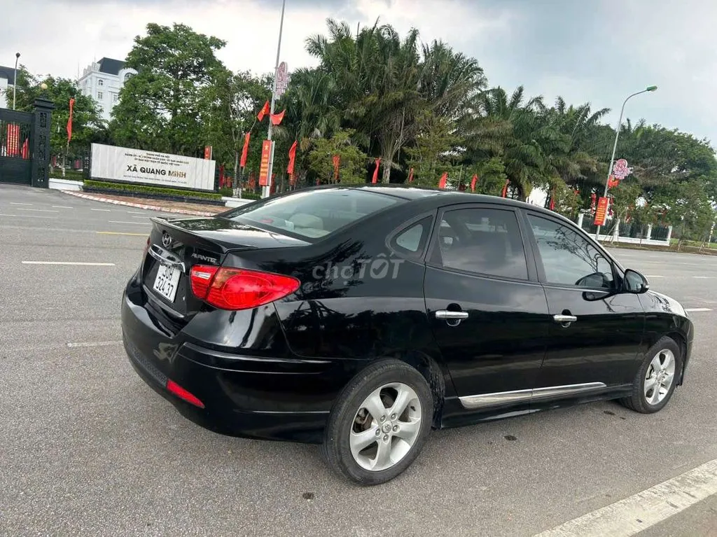 Hyundai Avante 2013 photo 2