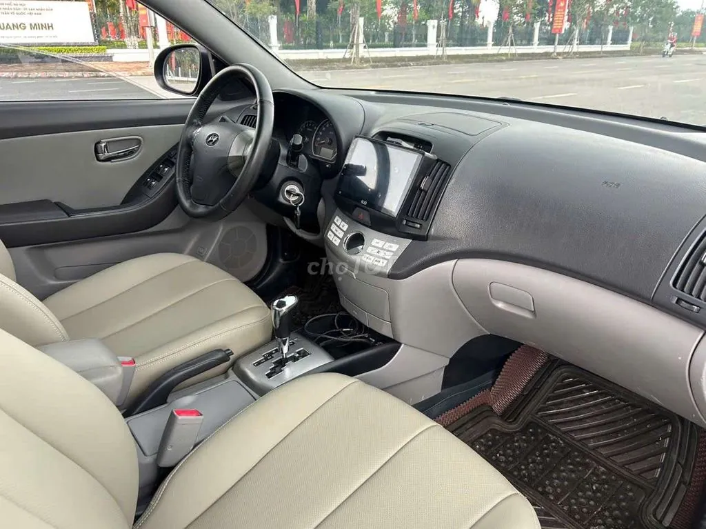 Hyundai Avante 2013 photo 4