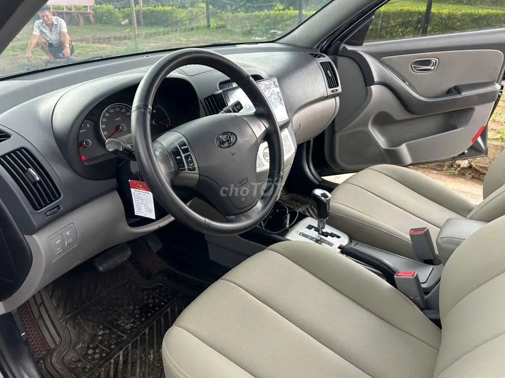 Hyundai Avante 2013 photo 3
