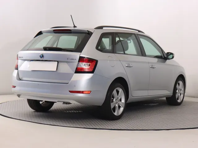 Skoda Fabia Combi 2019 photo 4