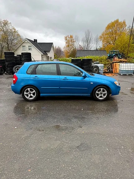 Kia Cerato 2006 photo 2