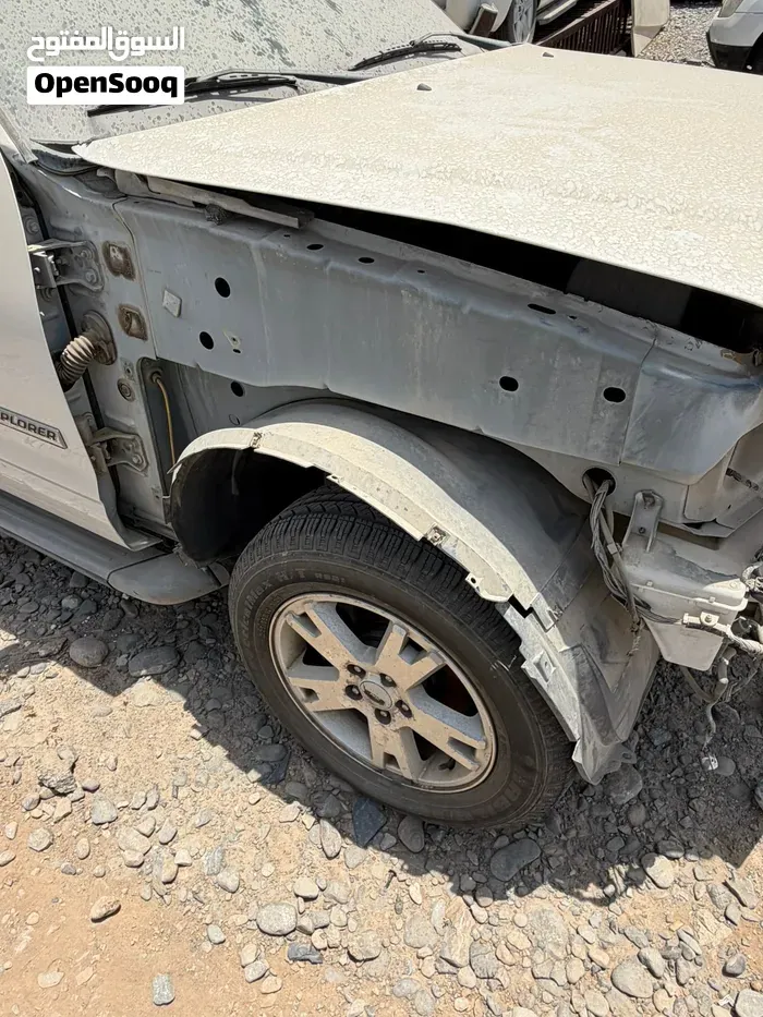 Ford Explorer 2011 photo 3