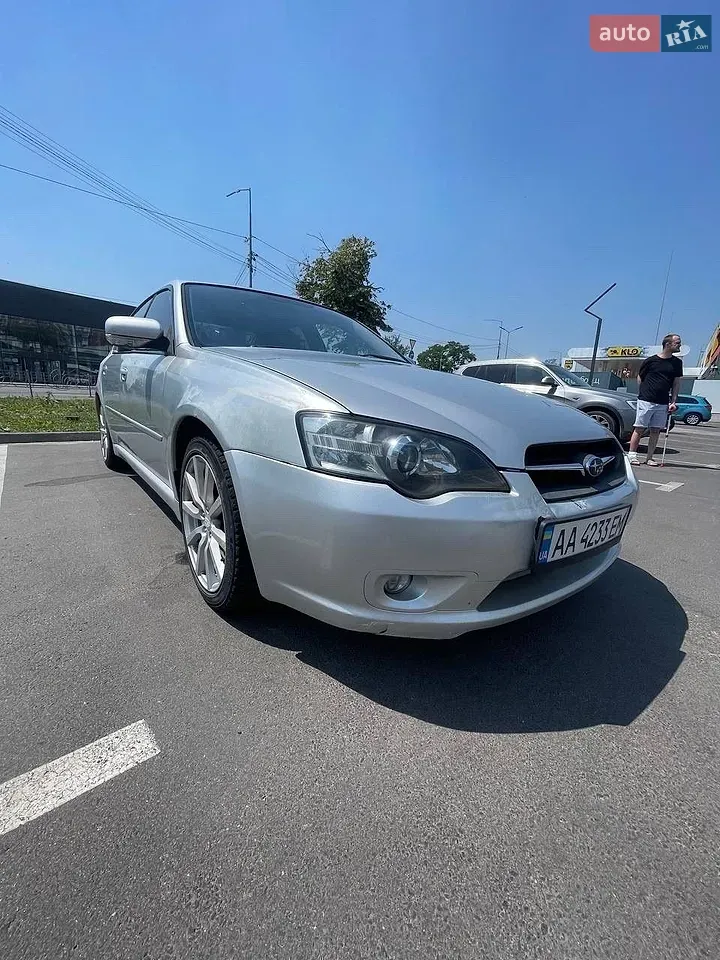 Subaru Legacy 2004 photo 2