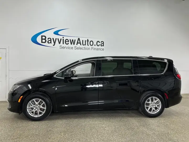 Chrysler Grand Caravan 2024 photo 4