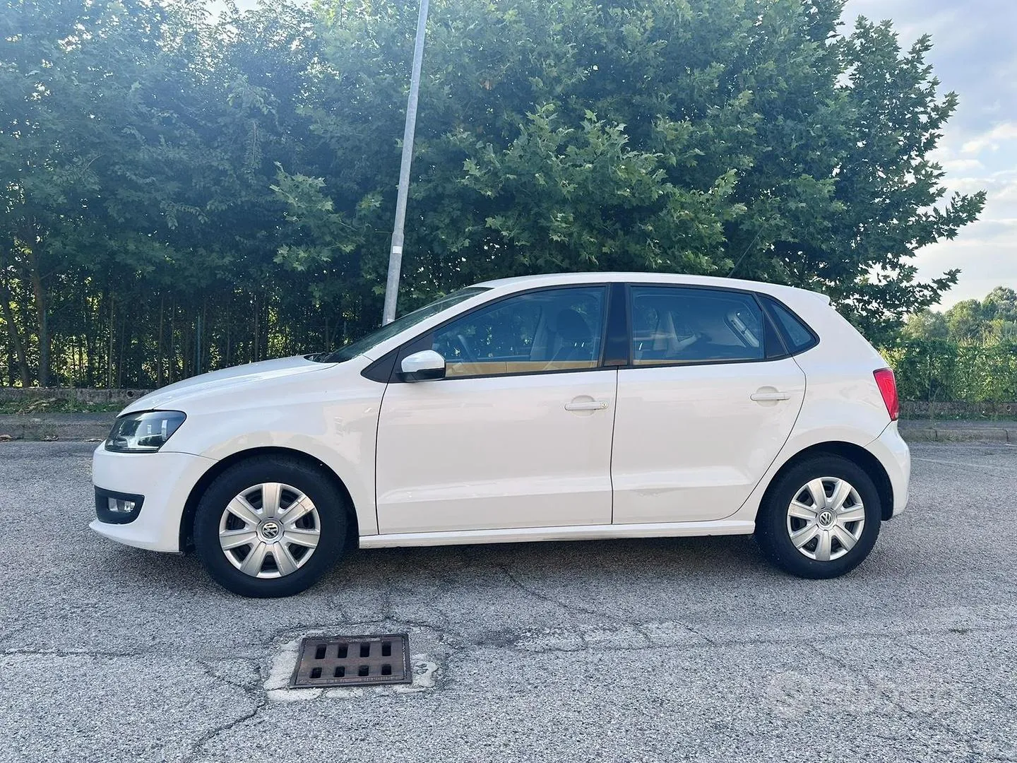 Volkswagen Polo 2011 photo 4