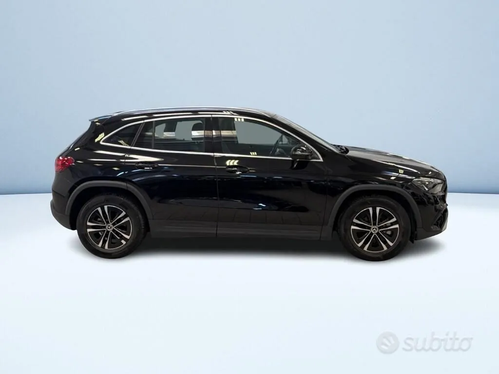 Mercedes-Benz Gla 2025 photo 3