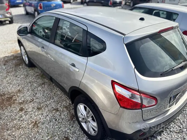 Nissan Qashqai 2012 photo 4