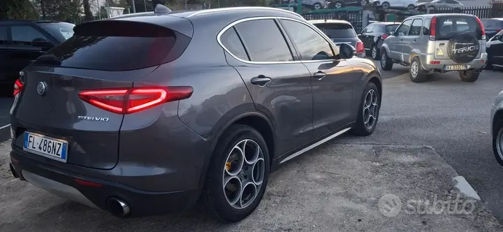 Alfa Romeo Stelvio 2017 photo 4