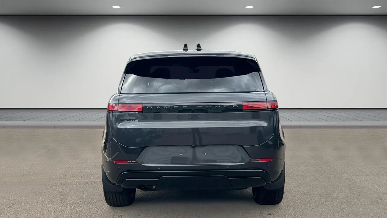 Land Rover Range Rover Sport photo 4