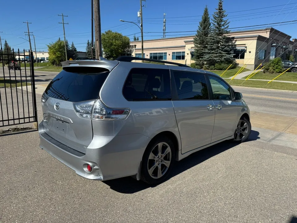 Toyota Sienna 2019 photo 4