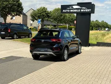 Volkswagen T-Roc 2023 photo 3
