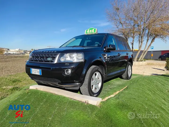 Land Rover Freelander 2013 photo 3