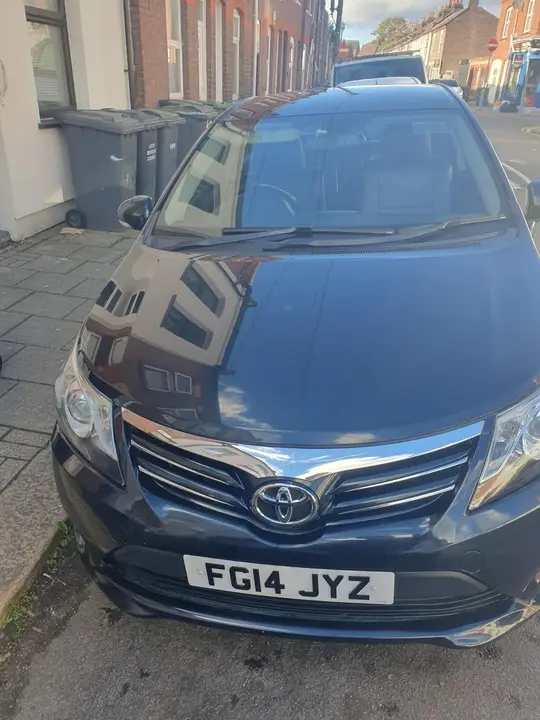 Toyota Avensis 2014 photo 4