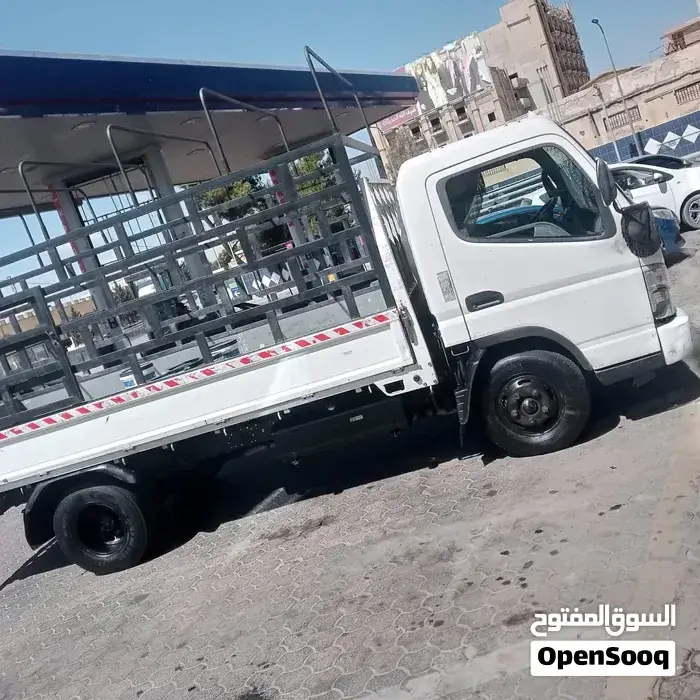 Mitsubishi Canter 2016 photo 2