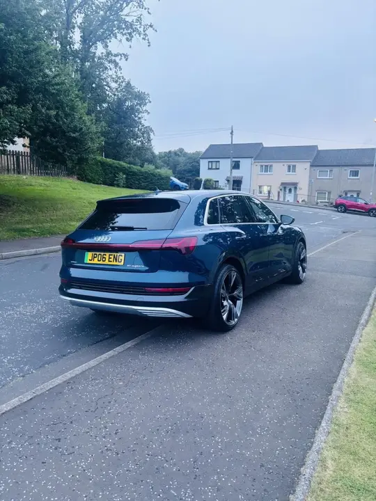 Audi E-Tron 2020 photo 2