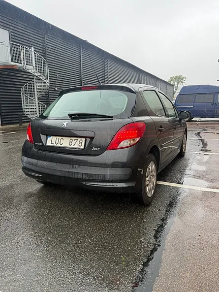 Peugeot 207 2011 photo 3