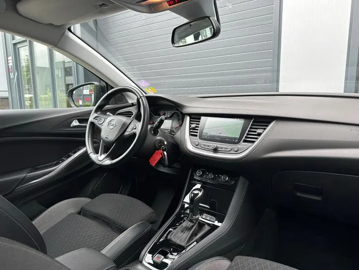 Opel Grandland X 2019 photo 2