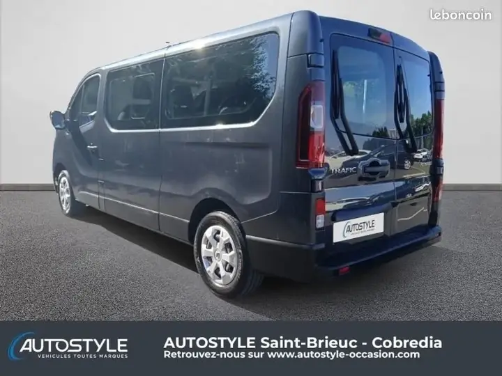 Renault Trafic 2023 photo 3