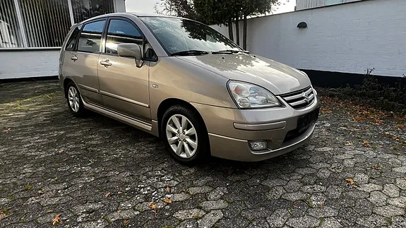 Suzuki Liana 2006 photo 2