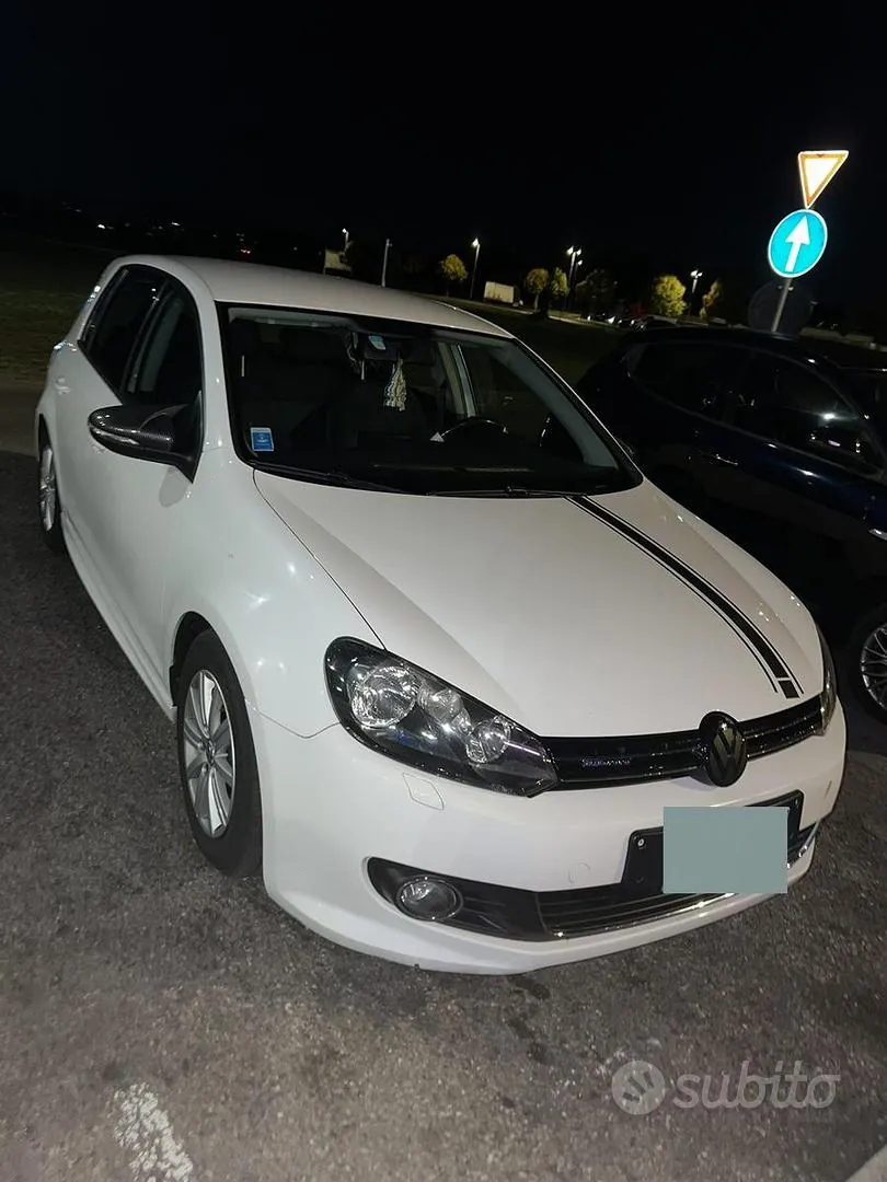 Volkswagen Golf 2010 photo 2