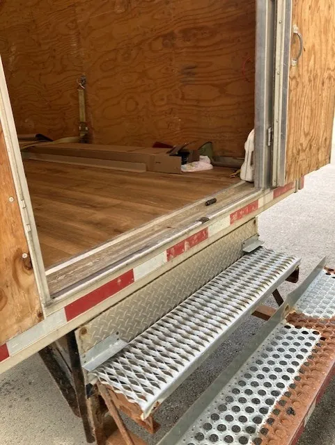 Ford E-450 2012 photo 3