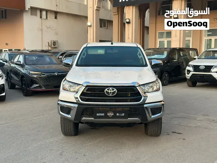 Toyota Hilux 2025 photo 2