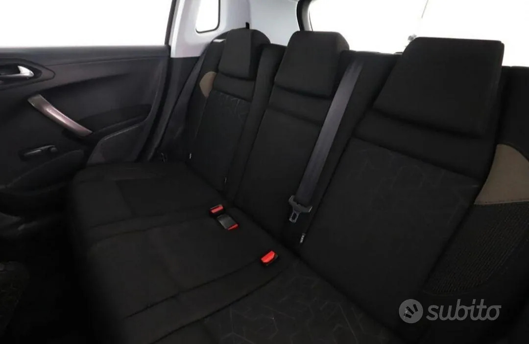 Peugeot 2008 2015 photo 4