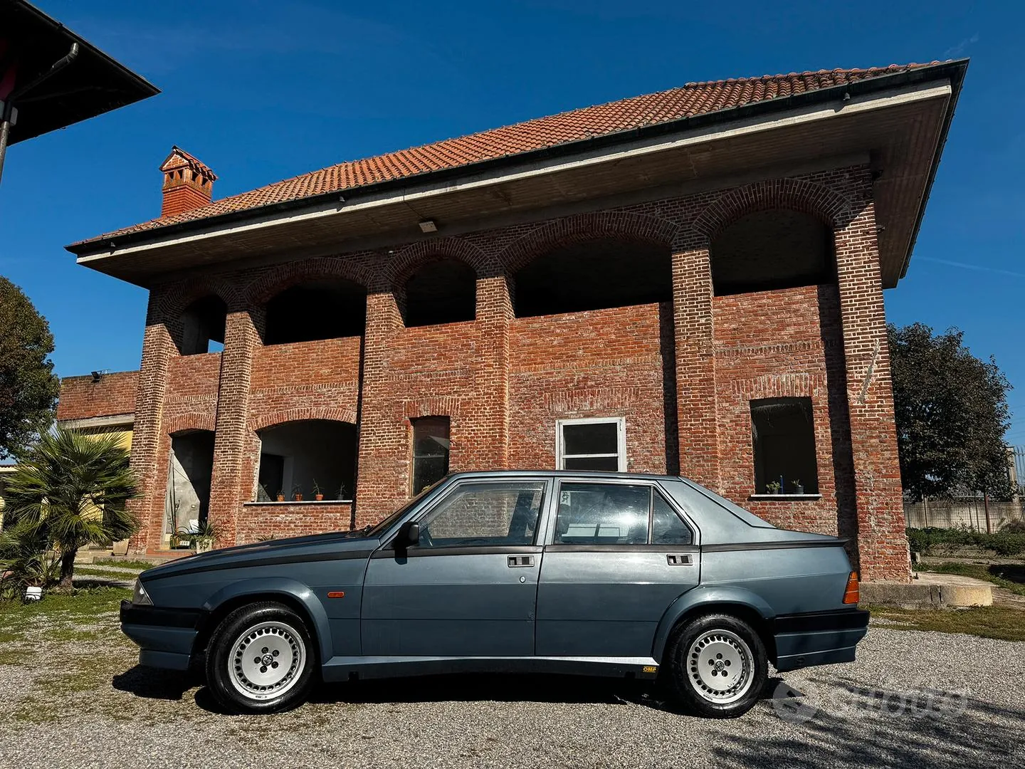 Alfa Romeo 75 1988 photo 3