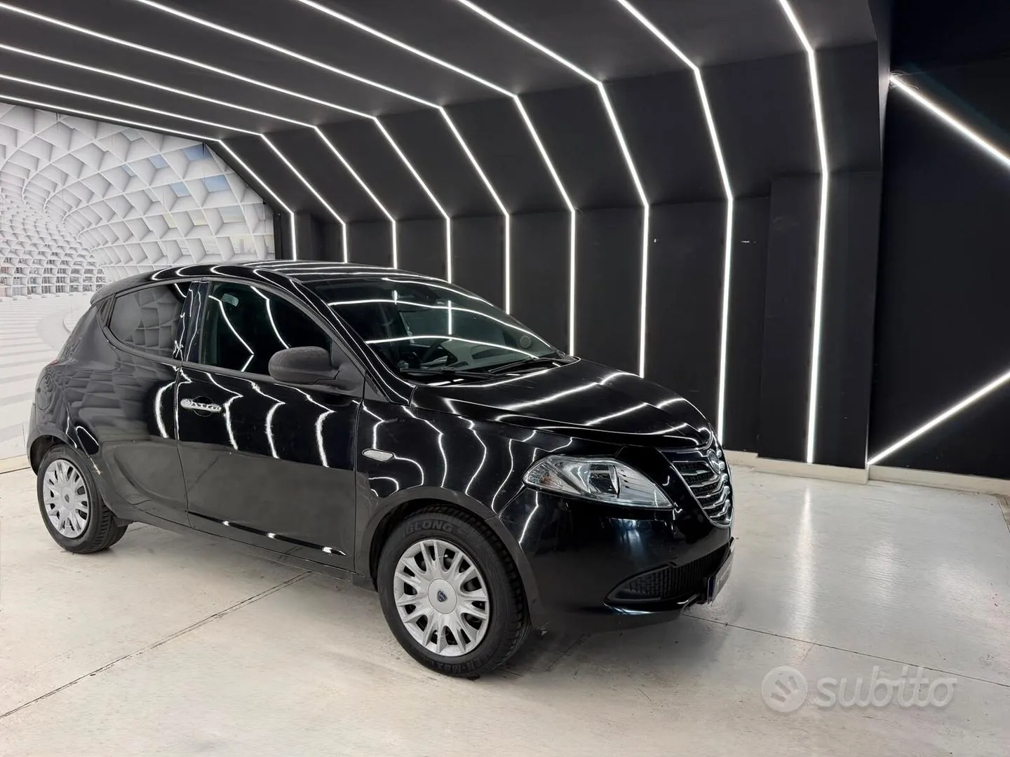 Lancia Ypsilon 2012 photo 2
