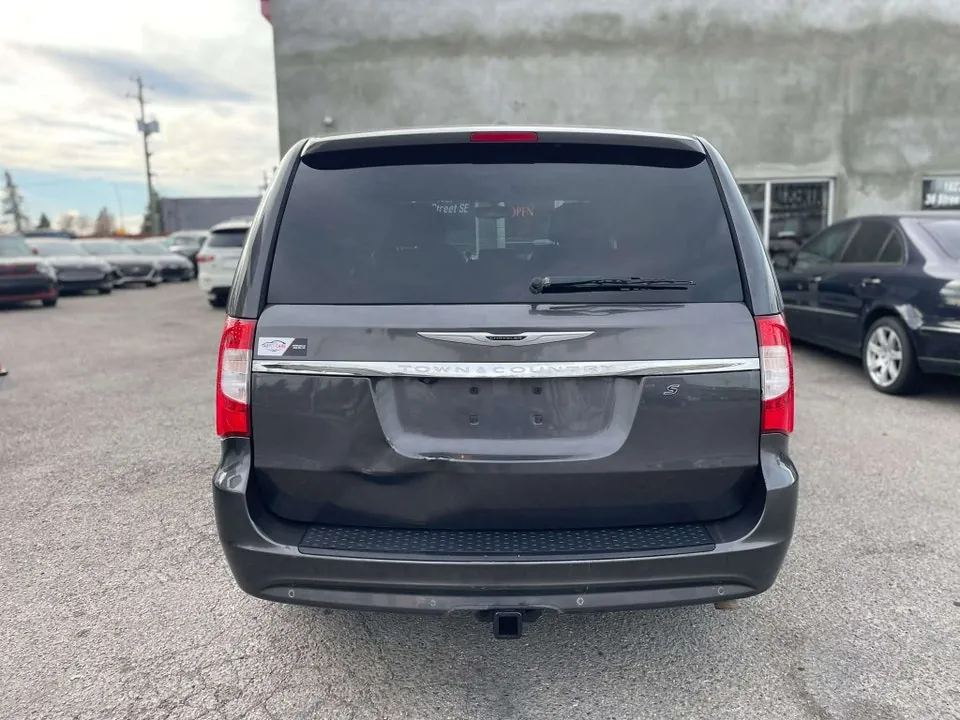 Chrysler Town & Country 2015 photo 5