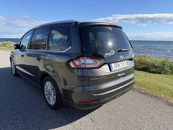 Ford Galaxy 2016 photo 3