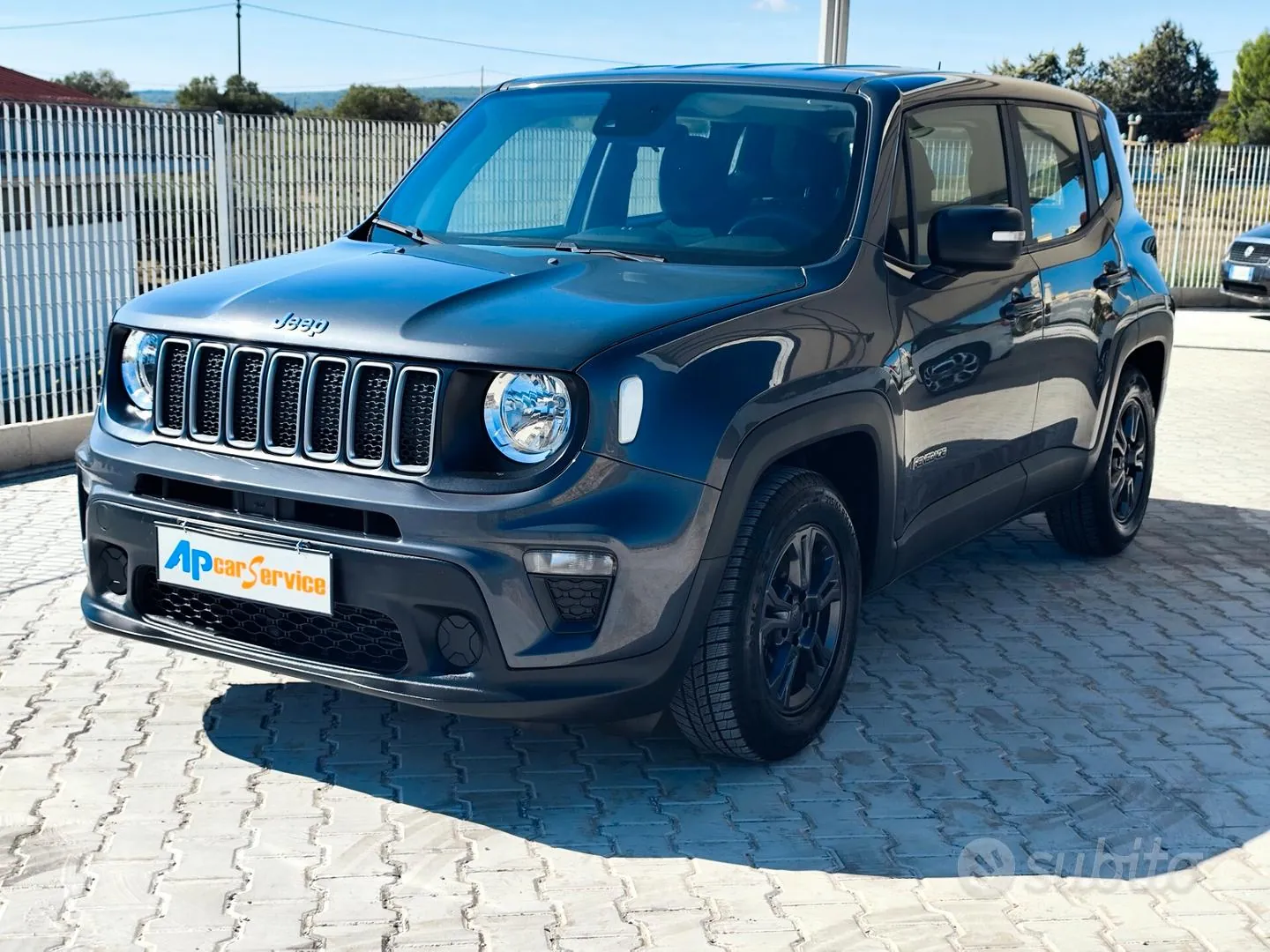 Jeep Renegade 2022 photo 2