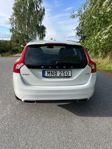 Volvo V60 2014 photo 4