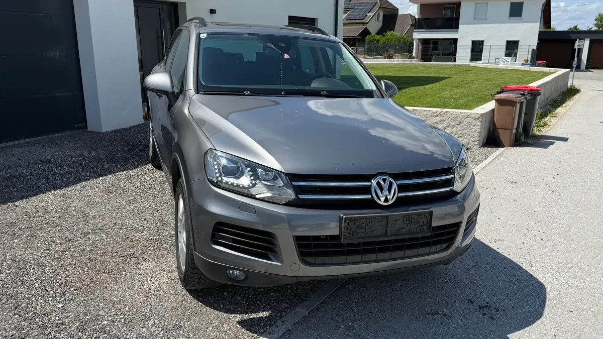 Volkswagen Touareg 2010 photo 2