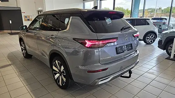 Mitsubishi Outlander 2025 photo 5