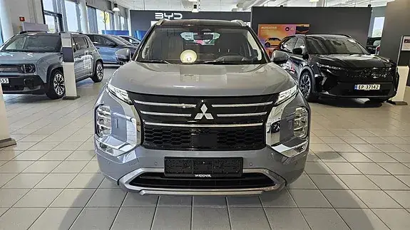 Mitsubishi Outlander 2025 photo 2