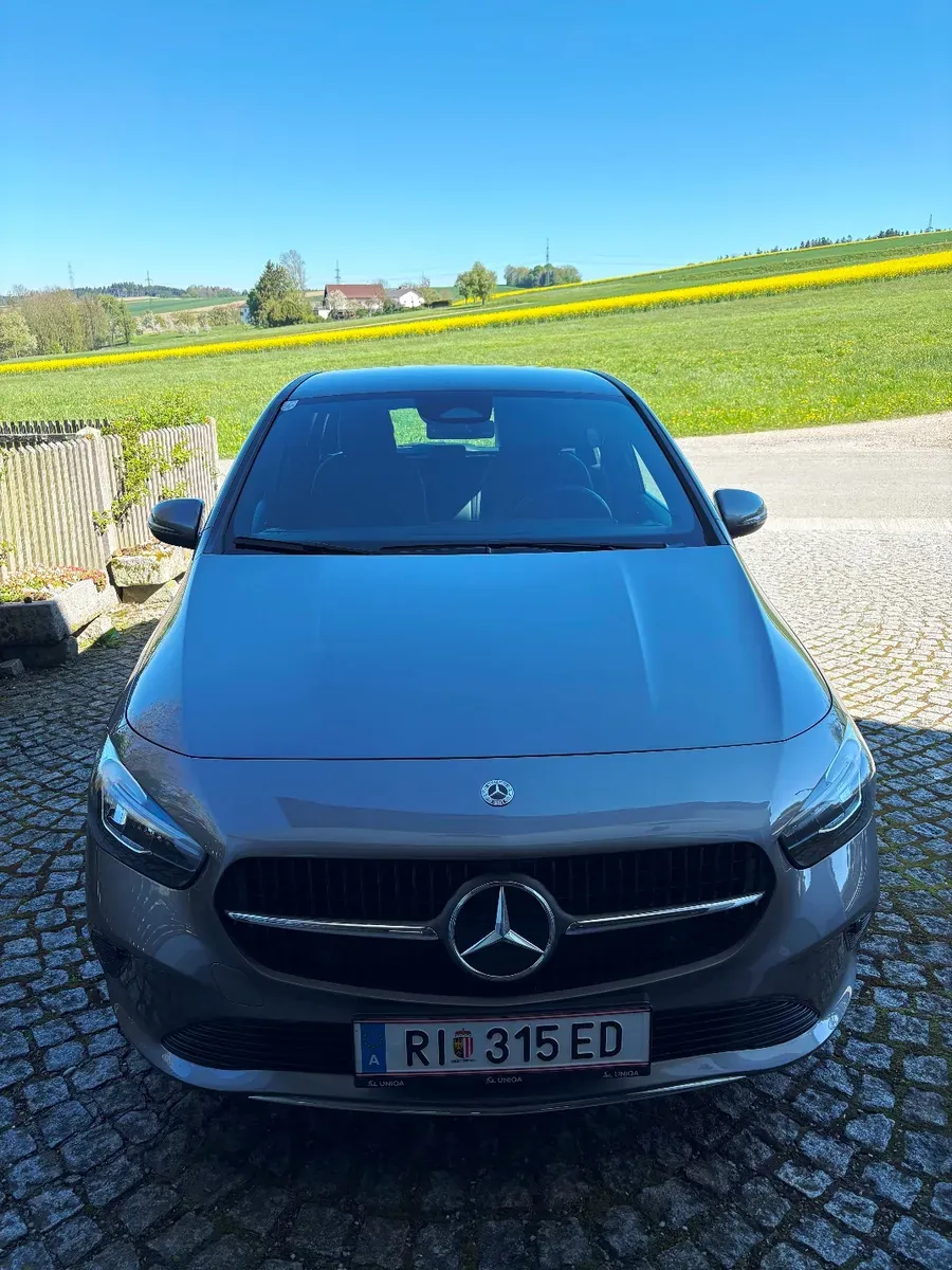 Mercedes-Benz B-Class 2024 photo 3