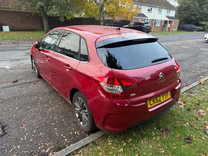 Citroen C4 2013 photo 2