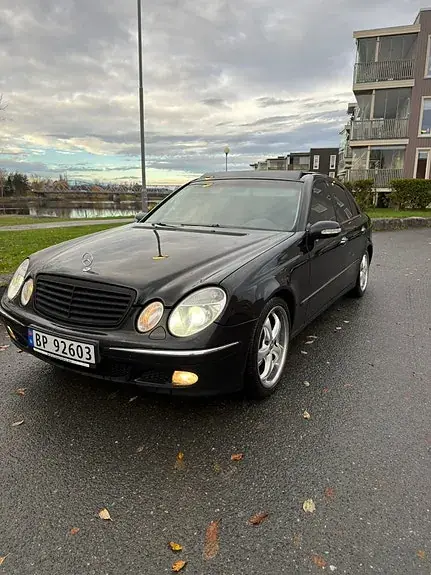 Mercedes-Benz E 220 D