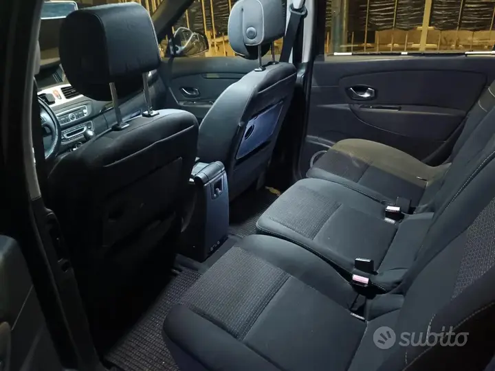 Renault Scenic 2010 photo 5