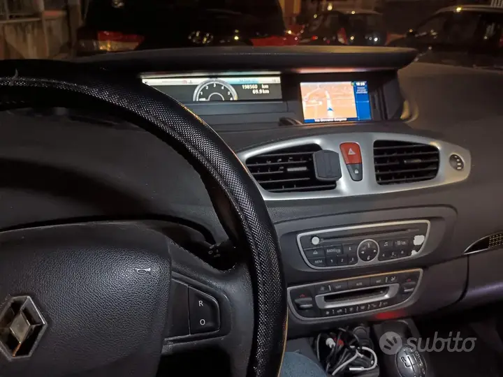 Renault Scenic 2010 photo 3