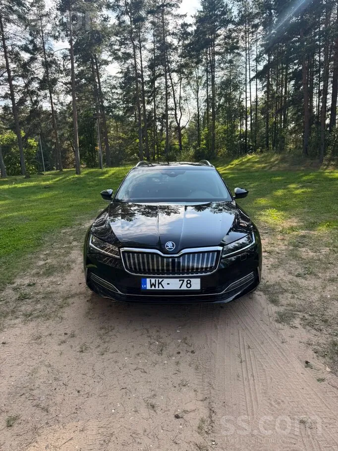 Skoda Superb 2021 photo 3