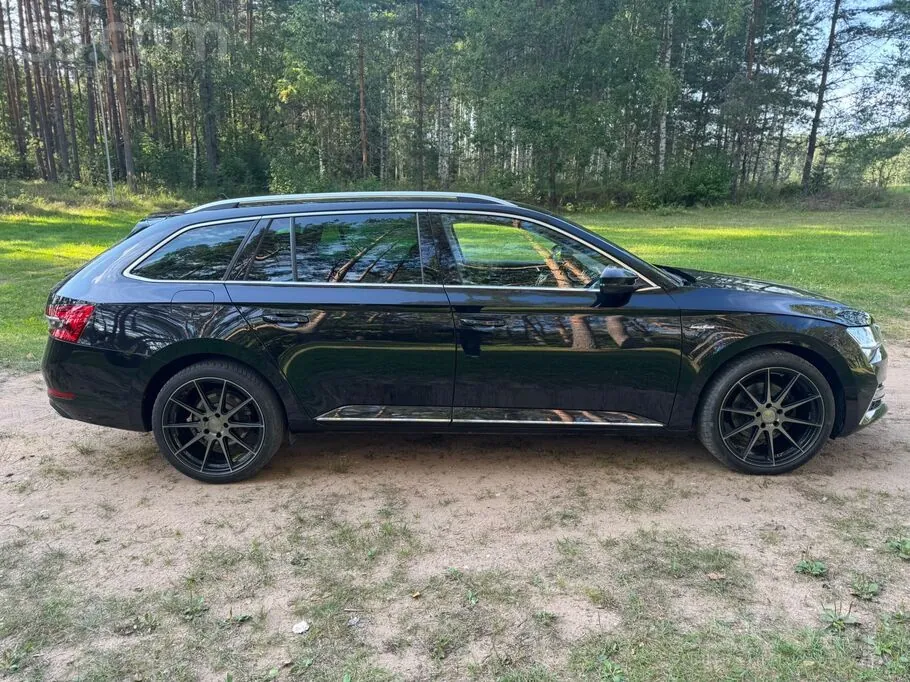 Skoda Superb 2021 photo 4