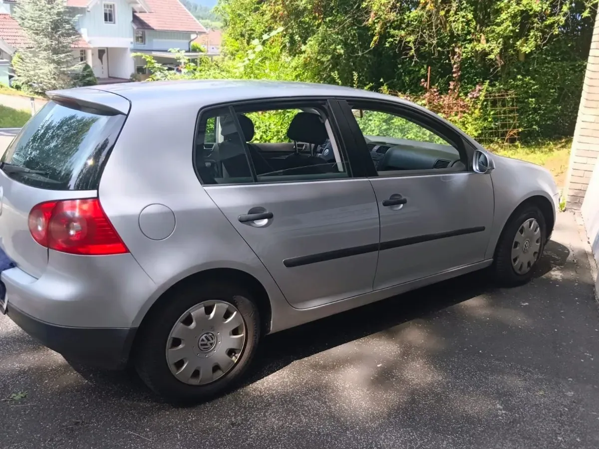 Volkswagen Golf 2004 photo 3